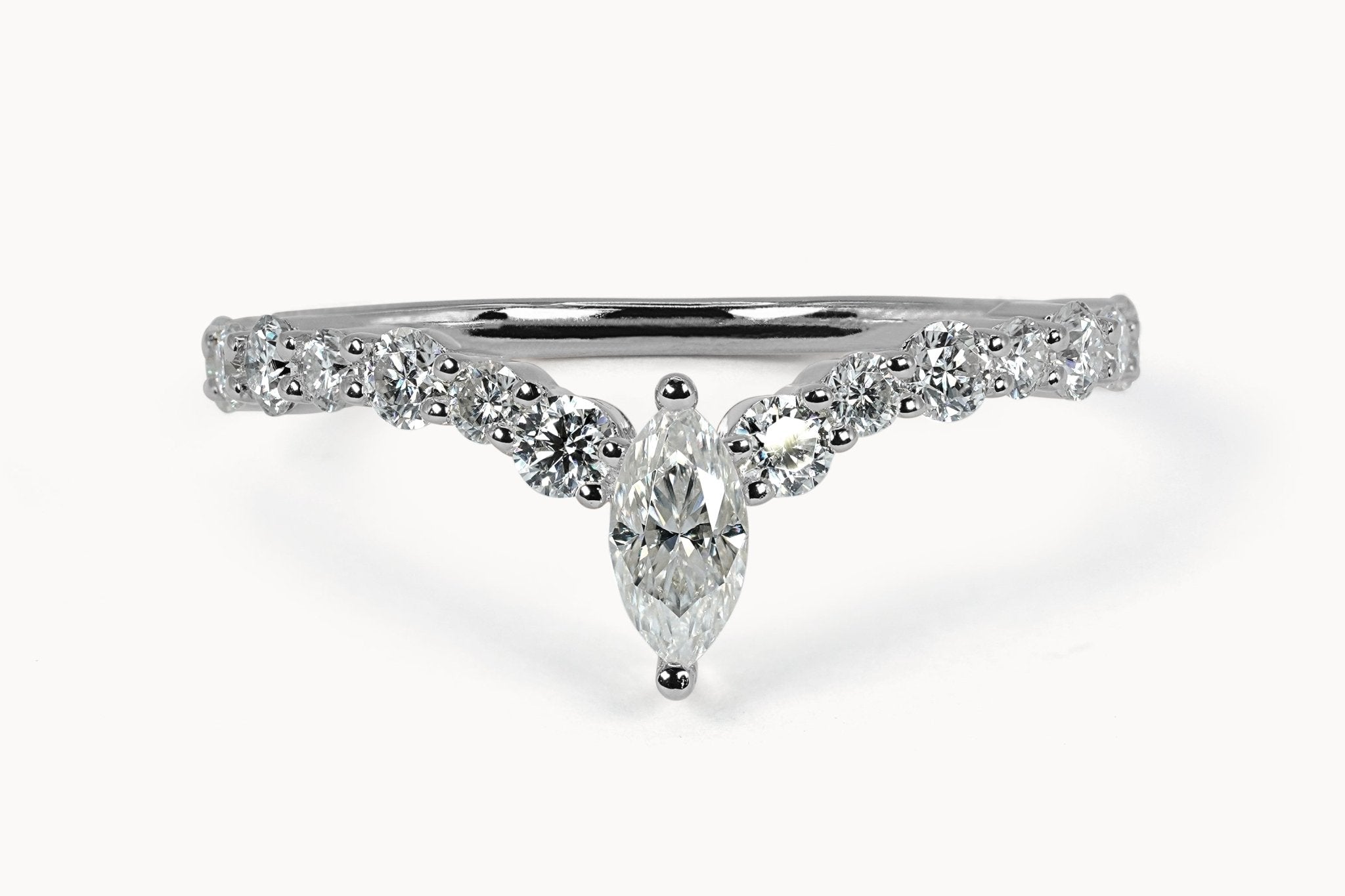 Apex Marquise Ring – Hochwertiger Schmuck: Ring mit Lab Grown Diamant in 14K Gelbgold von VON RUWEN GmbH