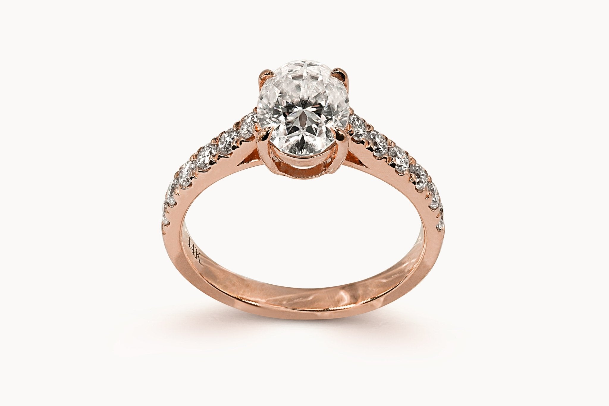 Aurelia's Sparkle Ring – Hochwertiger Schmuck: Ring mit Lab Grown Diamant in 18K Gelbgold von VON RUWEN GmbH