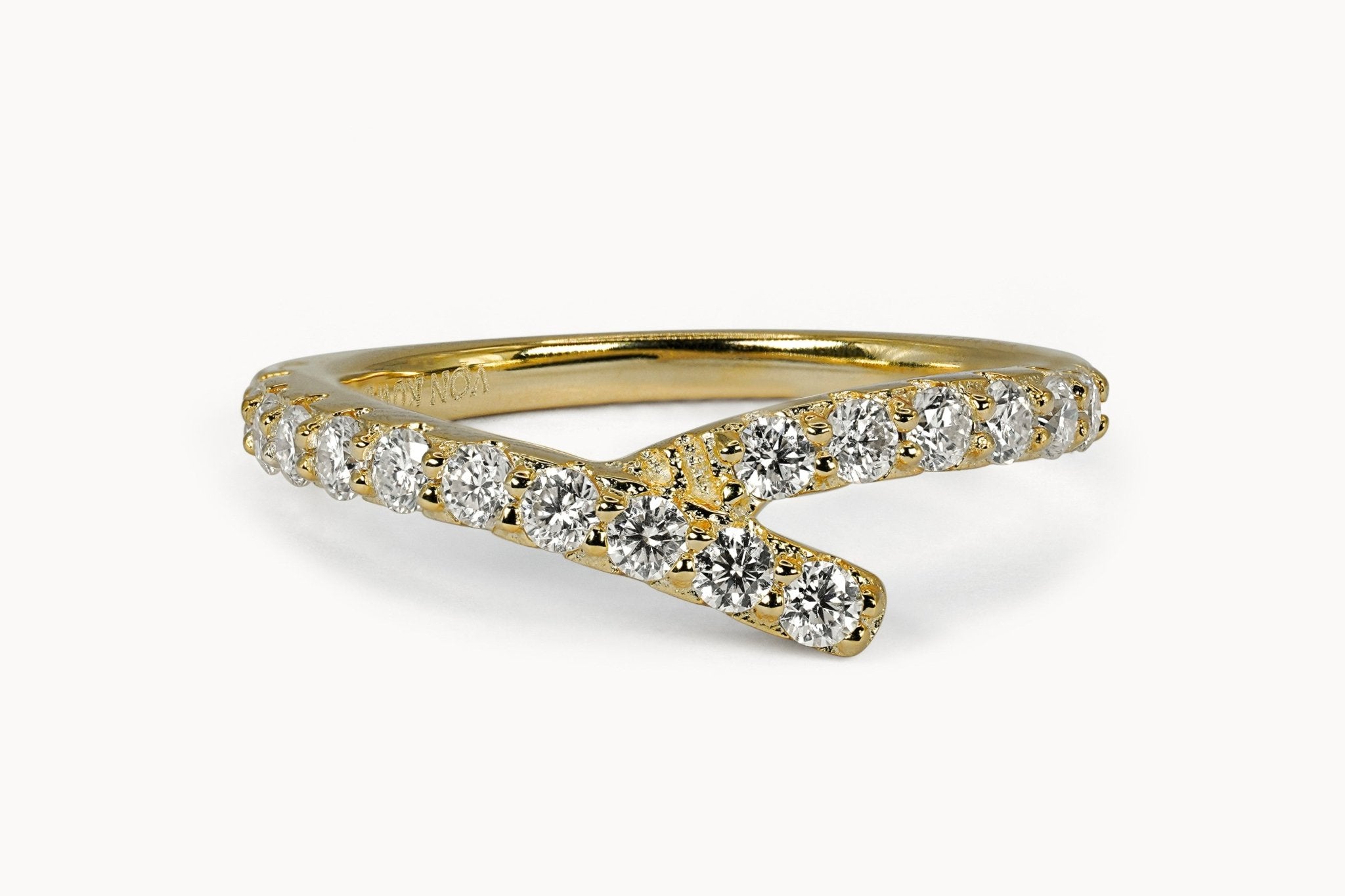 Crossroads Ring – Hochwertiger Schmuck: Ring mit Lab Grown Diamant in 14K Gelbgold von VON RUWEN GmbH