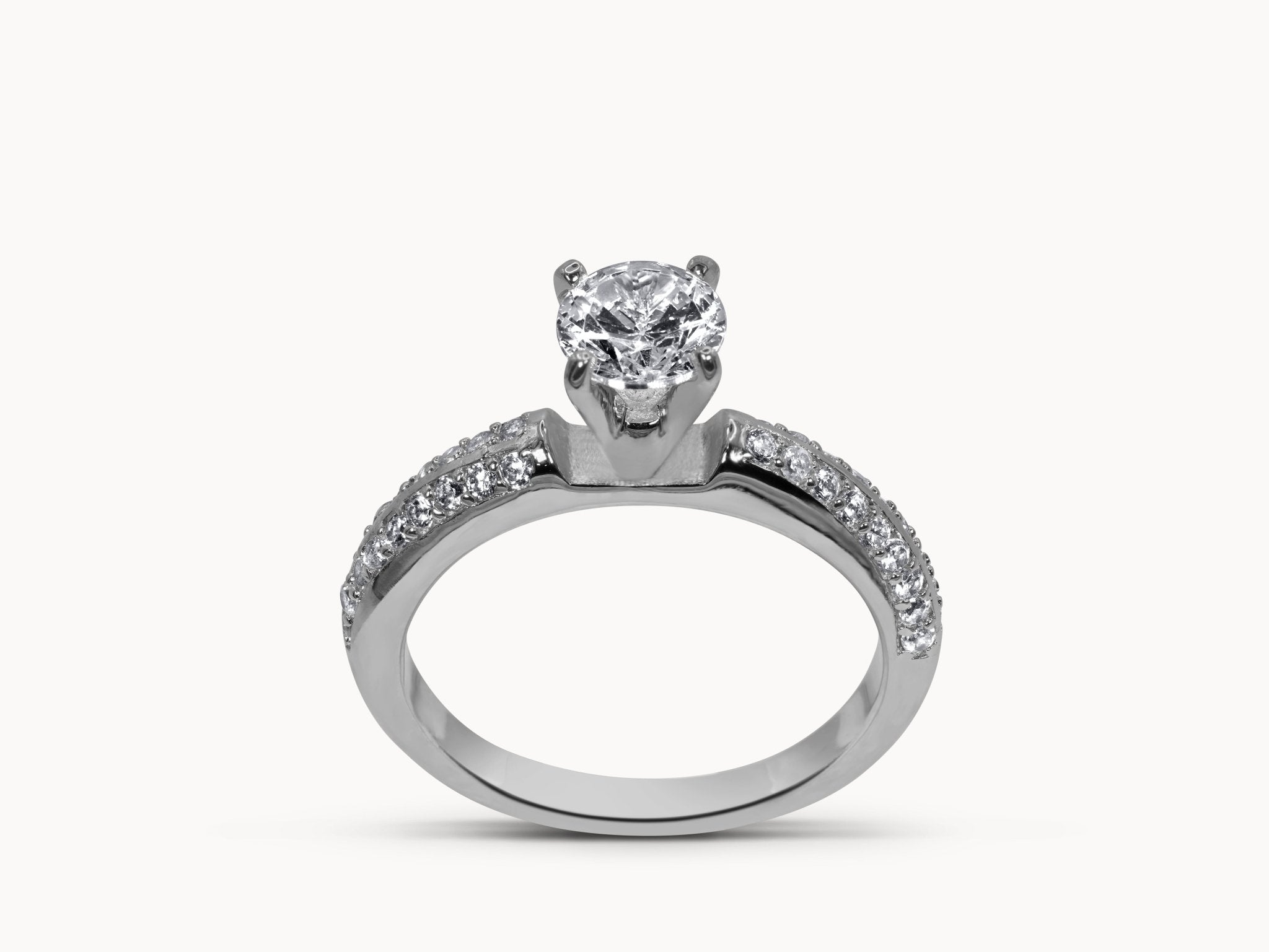 Eternal Spark Ring – Hochwertiger Schmuck: Ring mit Lab Grown Diamant in 18K Gelbgold von VON RUWEN GmbH