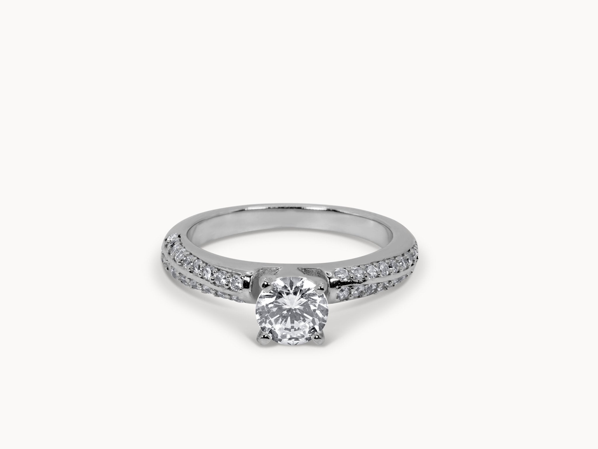 Eternal Spark Ring – Hochwertiger Schmuck: Ring mit Lab Grown Diamant in 18K Gelbgold von VON RUWEN GmbH