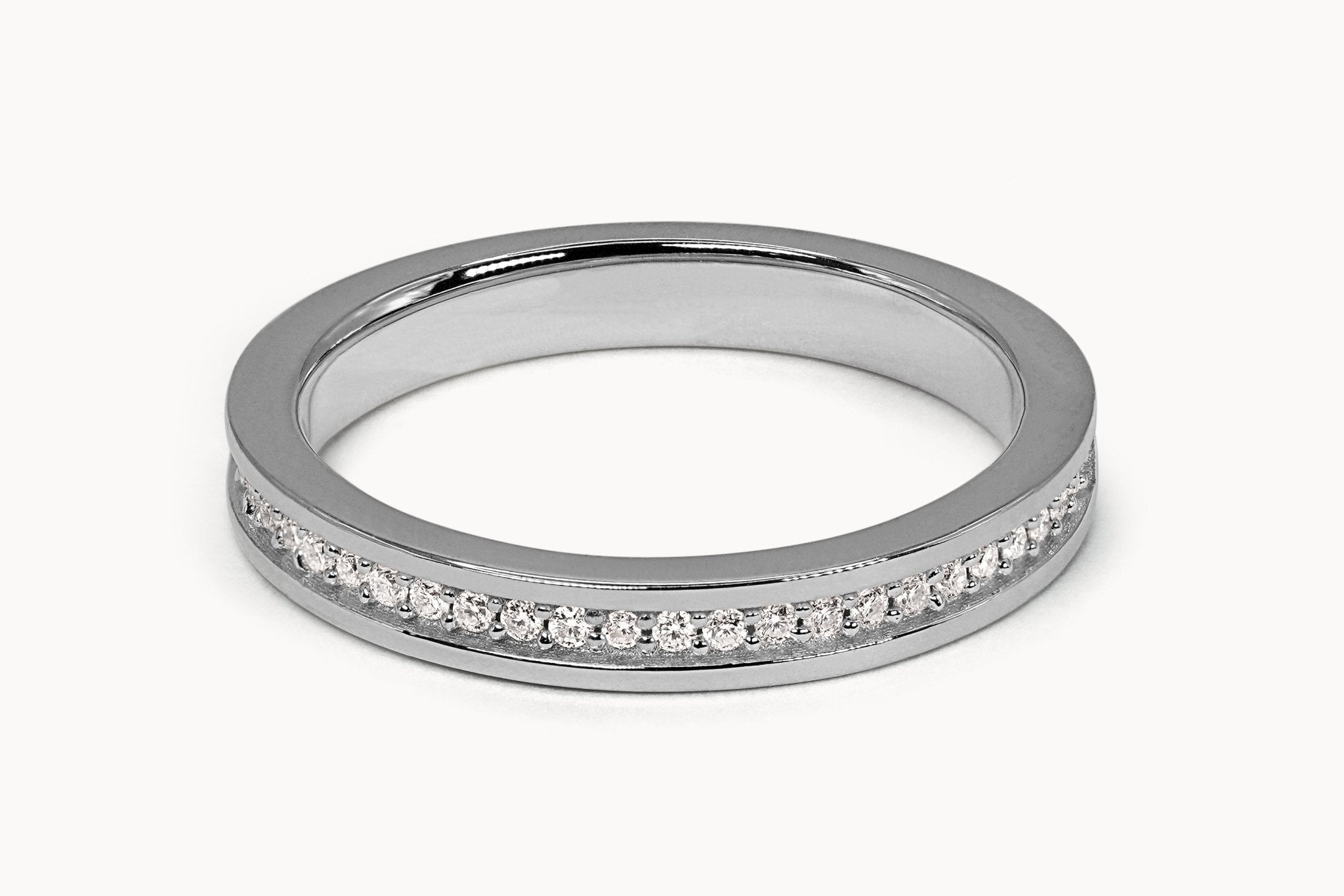 Gleam Horizon Ring – Hochwertiger Schmuck: Ring mit Lab Grown Diamant in 14K Gelbgold von VON RUWEN GmbH