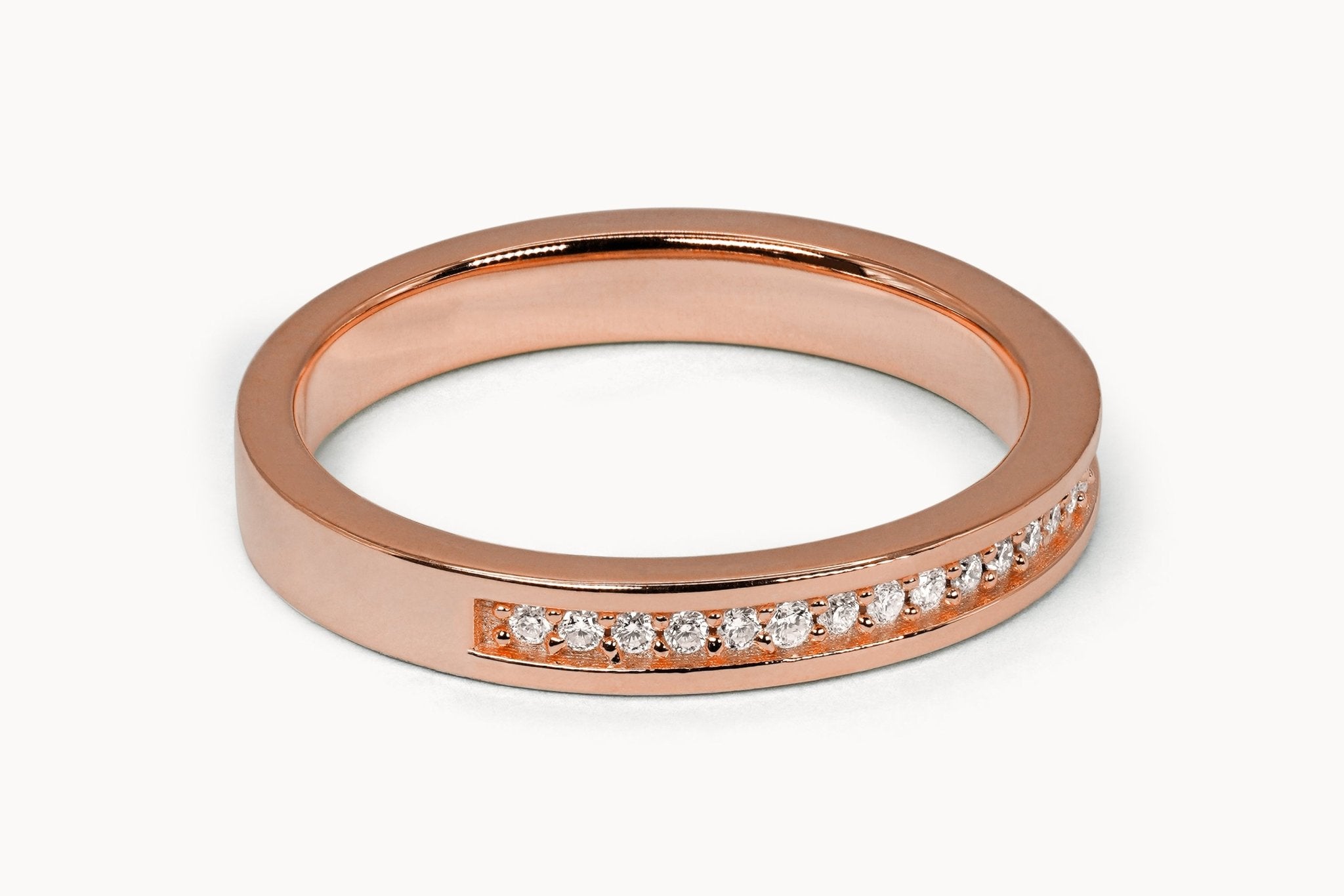 Gleam Horizon Ring – Hochwertiger Schmuck: Ring mit Lab Grown Diamant in 14K Gelbgold von VON RUWEN GmbH