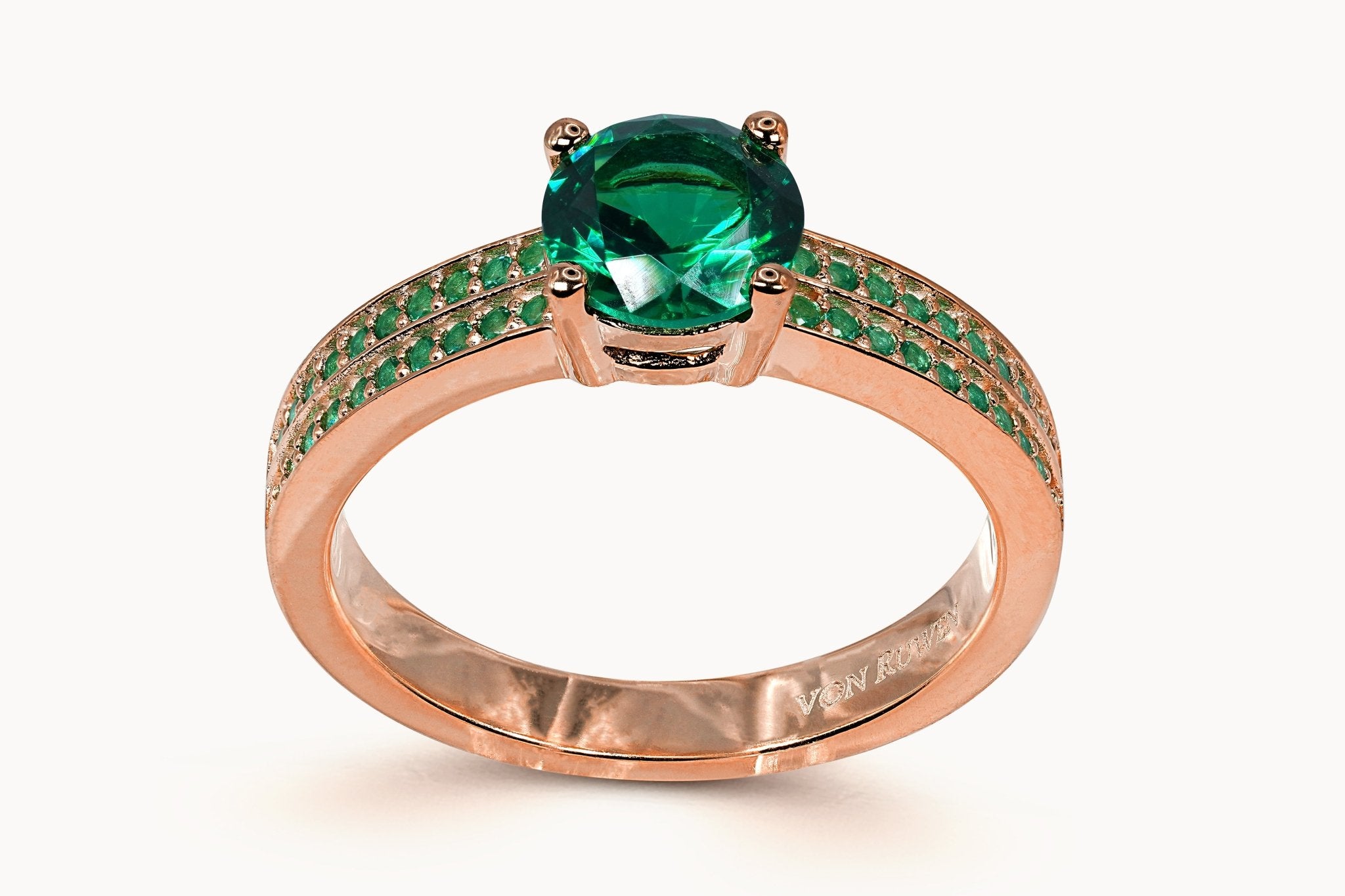 Green Grace Ring – Hochwertiger Schmuck: Ring mit Smaragd in 14K Gelbgold von VON RUWEN GmbH