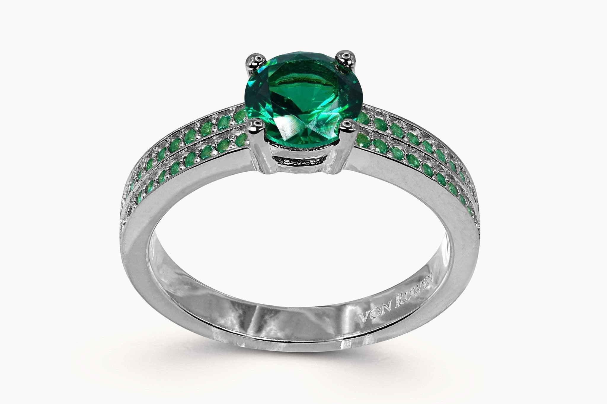 Green Grace Ring – Hochwertiger Schmuck: Ring mit Smaragd in 14K Gelbgold von VON RUWEN GmbH