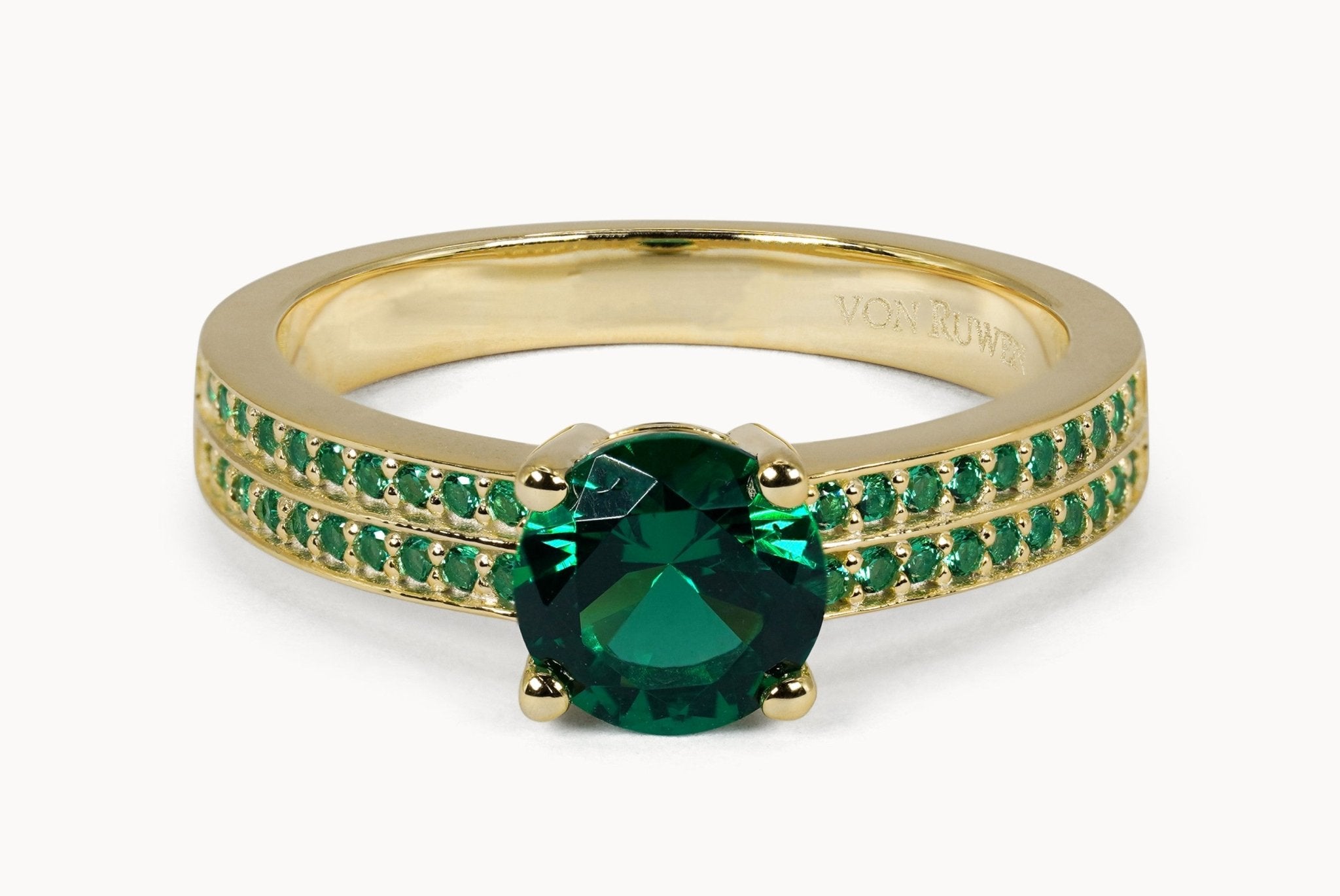 Green Grace Ring – Hochwertiger Schmuck: Ring mit Smaragd in 14K Gelbgold von VON RUWEN GmbH