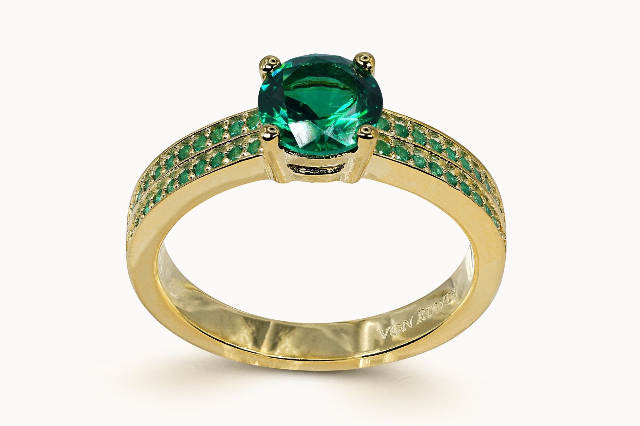 Green Grace Ring – Hochwertiger Schmuck: Ring mit Smaragd in 14K Gelbgold von VON RUWEN GmbH