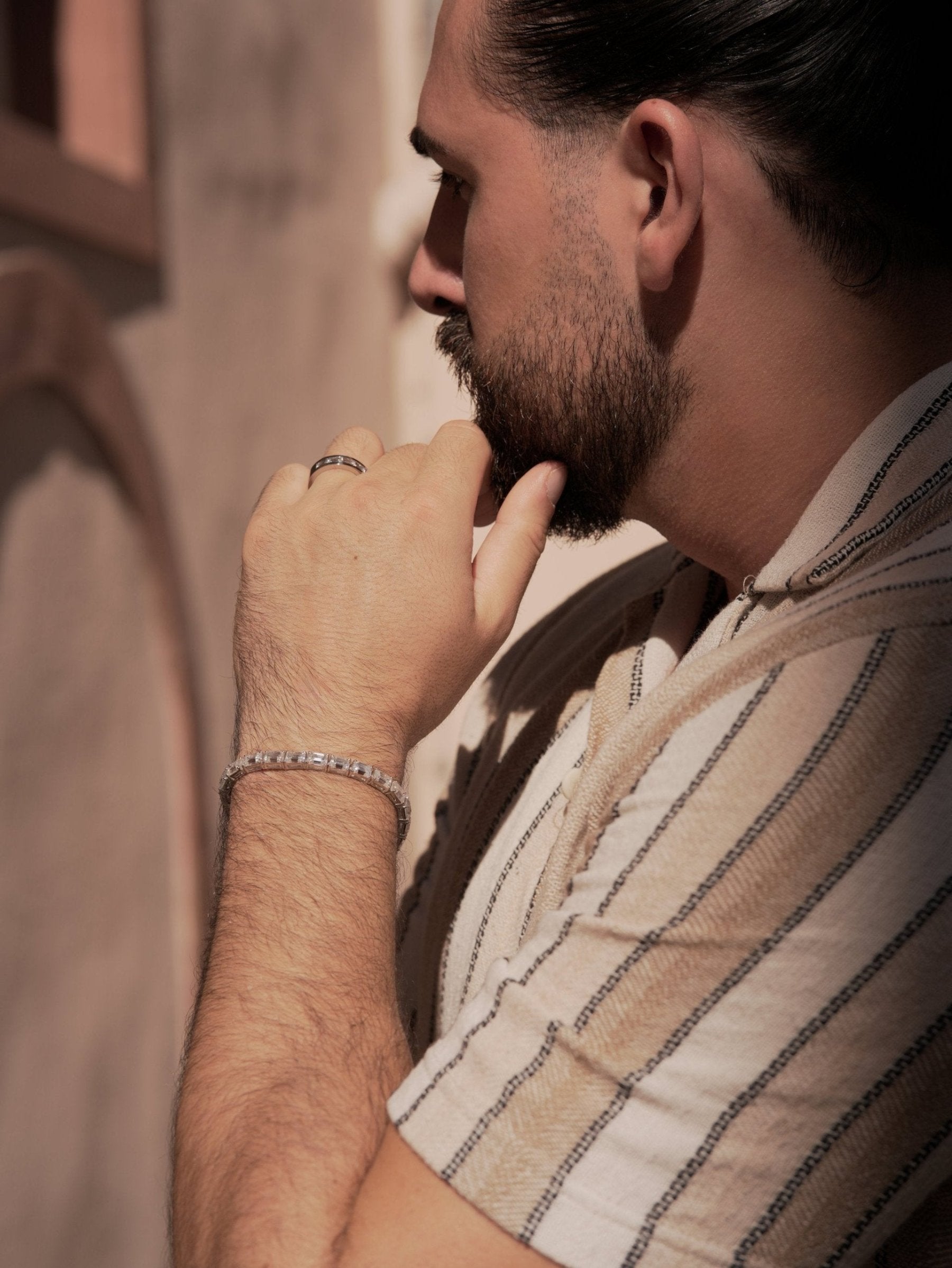 Elegantes Tennisarmband für Herren aus Weißgold mit Labordiamanten – Moderner und nachhaltiger Herrenschmuck von VON RUWEN
