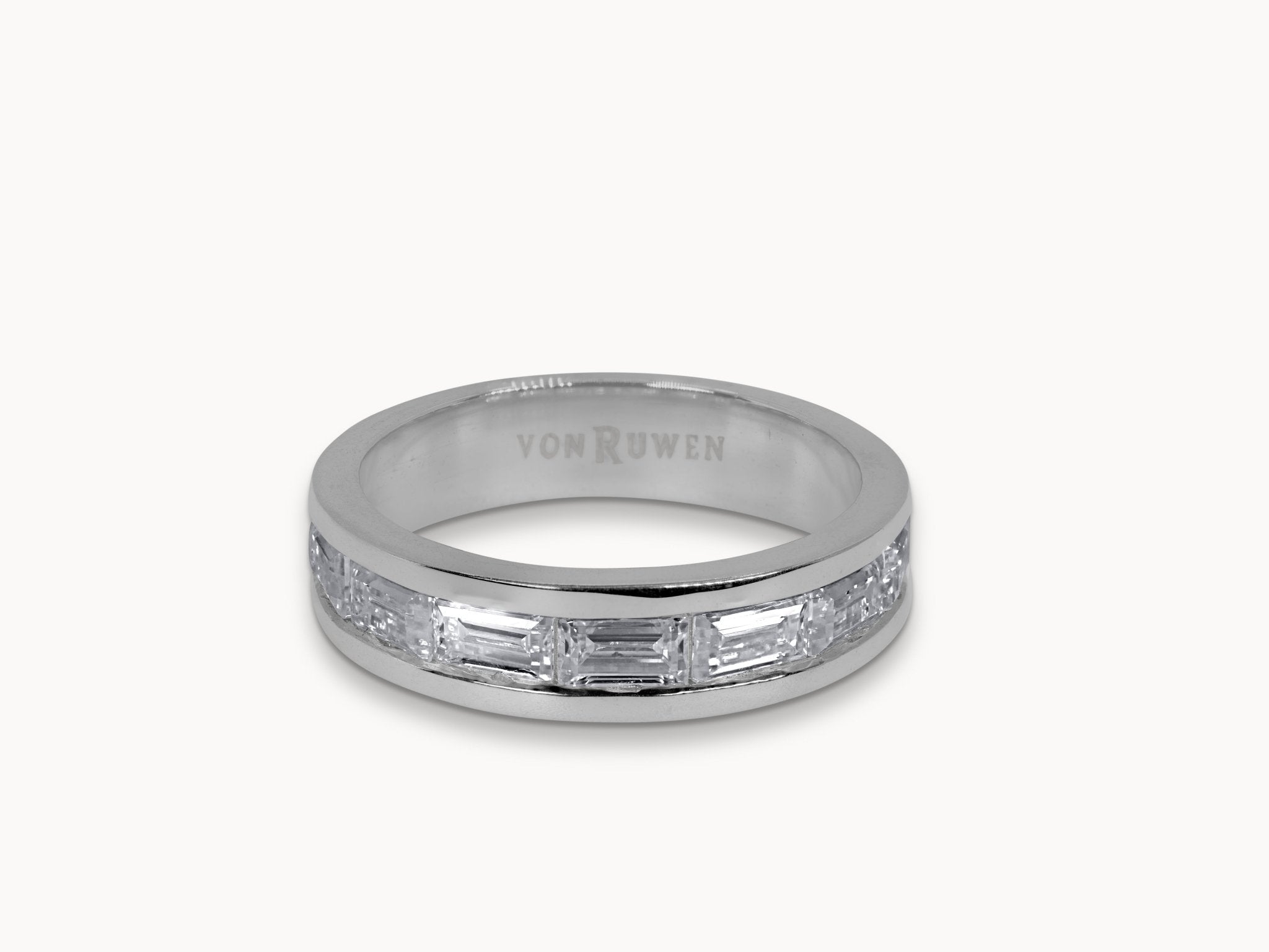 Luminar Royale Ring – Hochwertiger Schmuck: Ring mit Moissanit in 14K Gelbgold von VON RUWEN GmbH