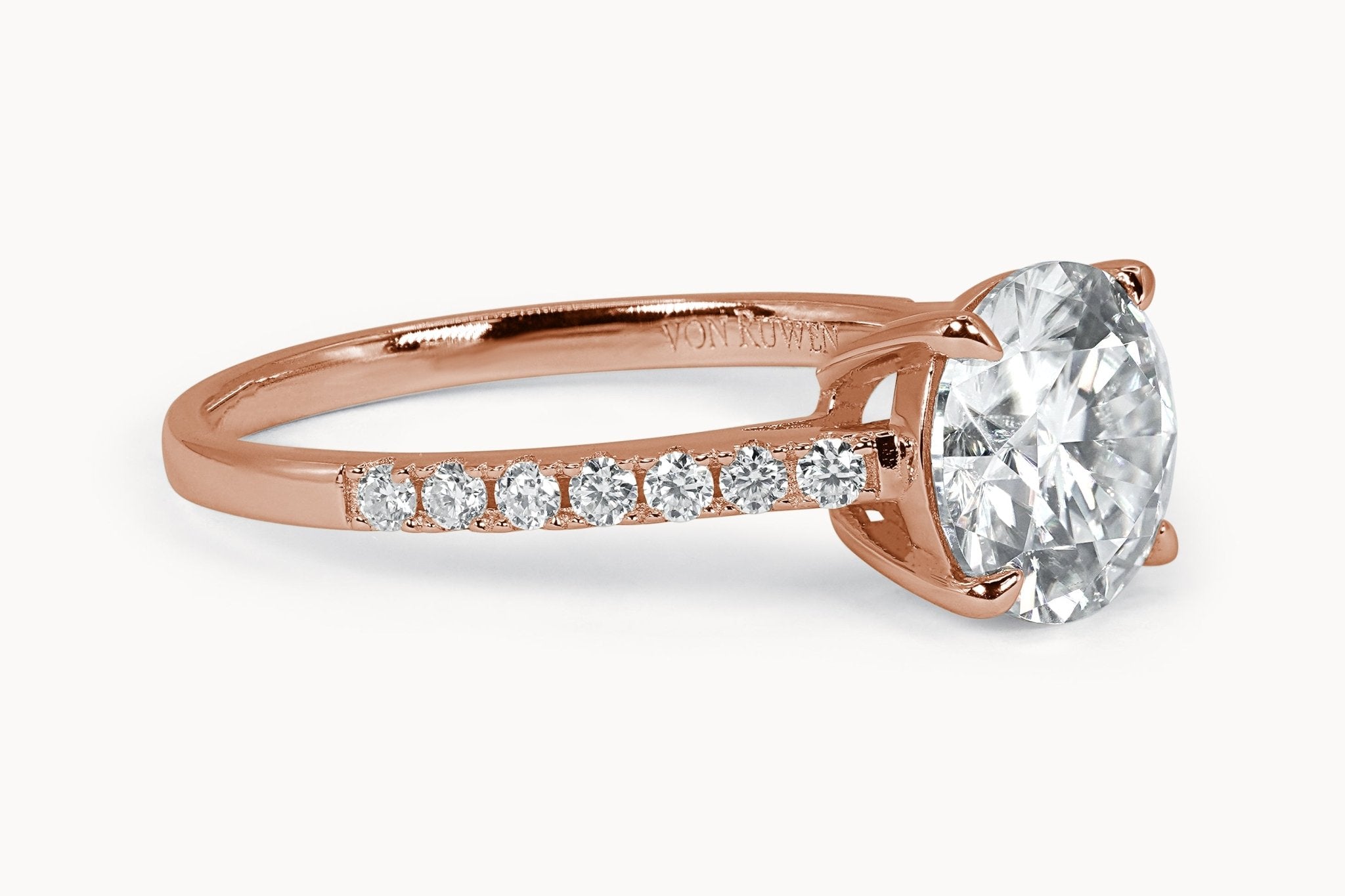 Majestic Solitaire Ring – Hochwertiger Schmuck: Ring mit Lab Grown Diamant in 18K Gelbgold von VON RUWEN GmbH