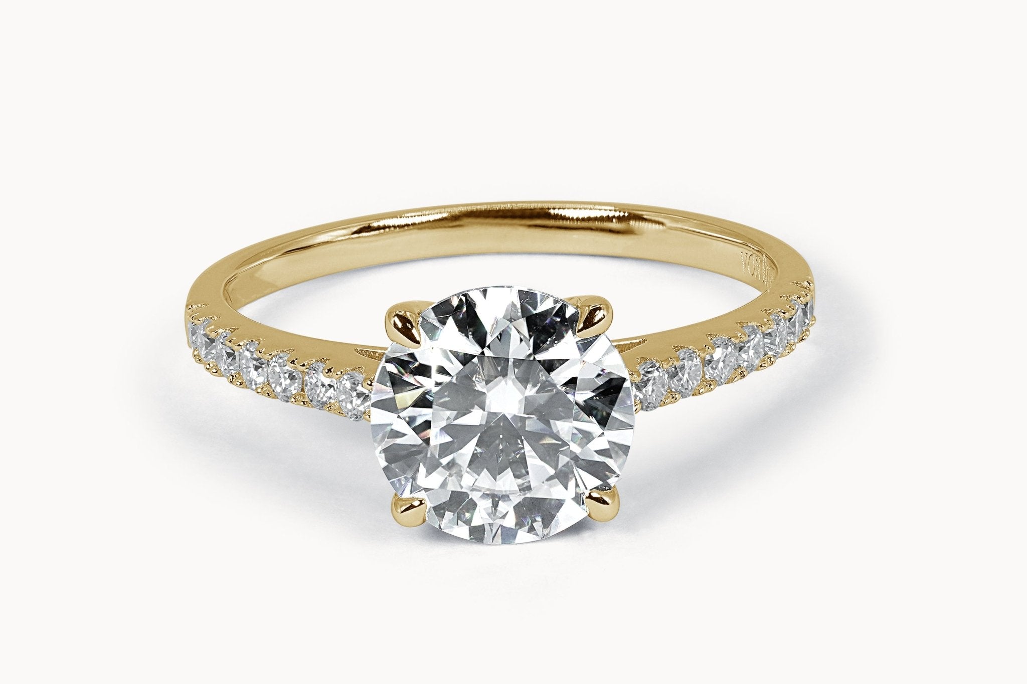 Majestic Solitaire Ring – Hochwertiger Schmuck: Ring mit Lab Grown Diamant in 18K Gelbgold von VON RUWEN GmbH