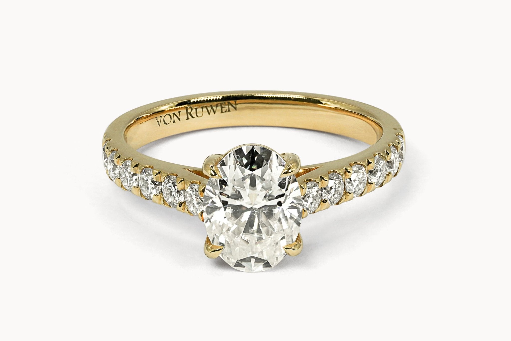 Aurelia's Sparkle Ring – Hochwertiger Schmuck: Ring mit Lab Grown Diamant in 18K Gelbgold von VON RUWEN GmbH
