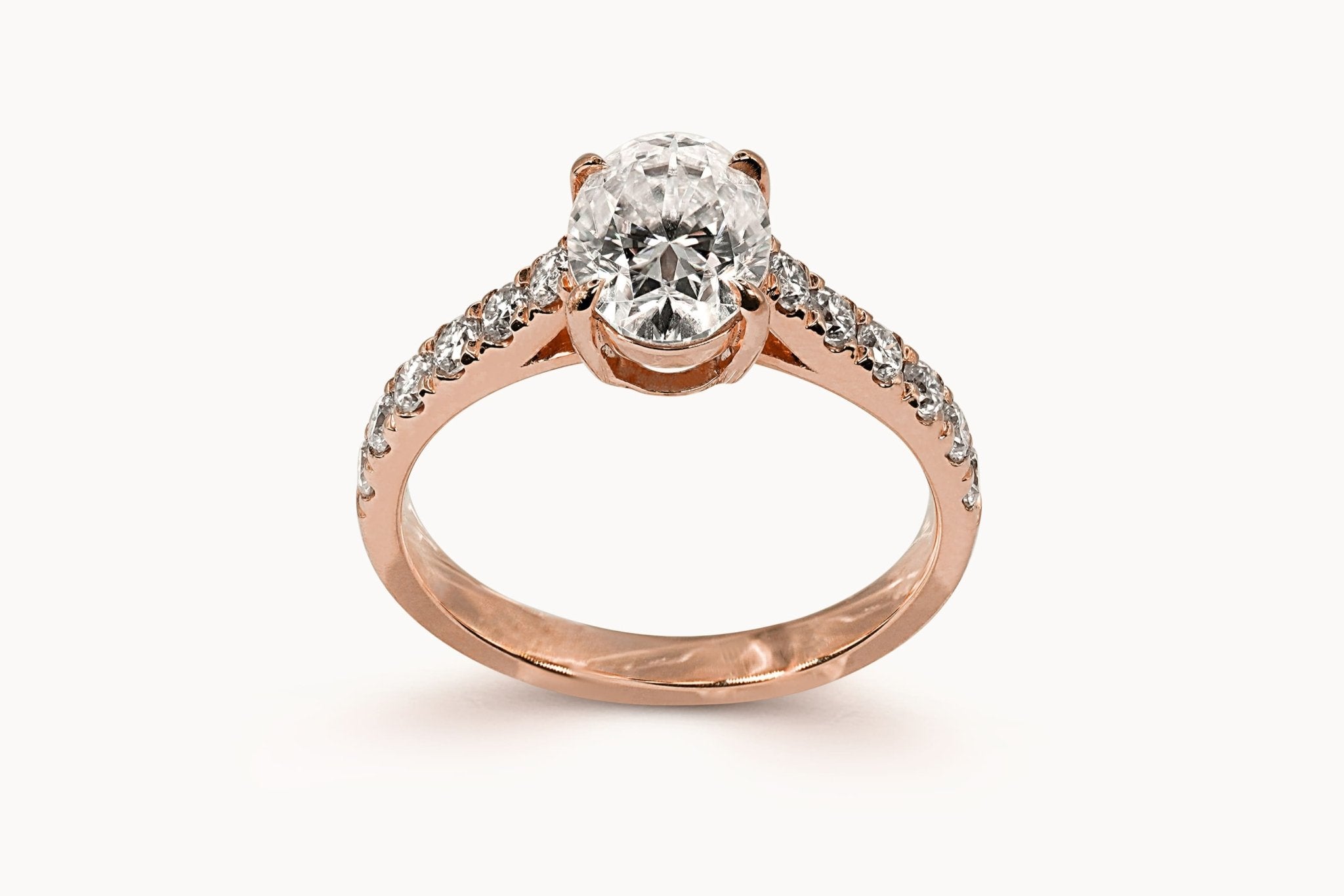 Aurelia's Sparkle Ring – Hochwertiger Schmuck: Ring mit Lab Grown Diamant in 18K Gelbgold von VON RUWEN GmbH