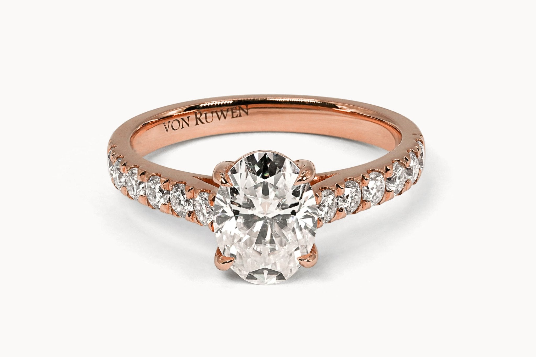 Aurelia's Sparkle Ring – Hochwertiger Schmuck: Ring mit Lab Grown Diamant in 18K Gelbgold von VON RUWEN GmbH