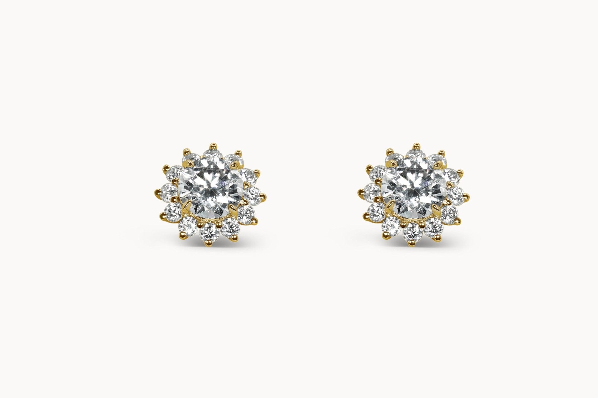 Snowflake Whisper Ohrstecker – Hochwertiger Schmuck: Ohrstecker mit Lab Grown Diamant in 14K Gelbgold von VON RUWEN GmbH