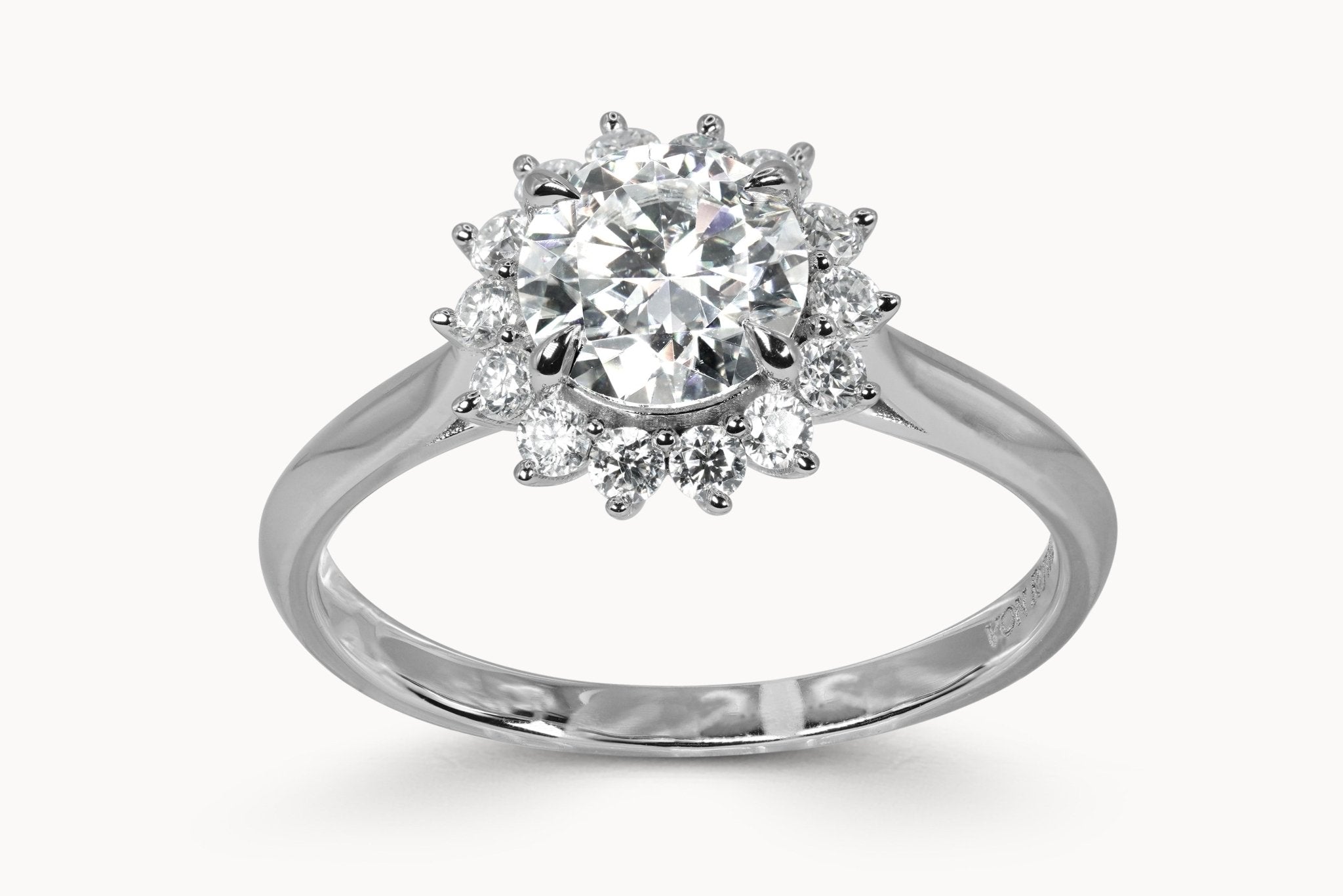 Snowflake Whisper Ring – Hochwertiger Schmuck: Ring mit Lab Grown Diamant in 18K Gelbgold von VON RUWEN GmbH