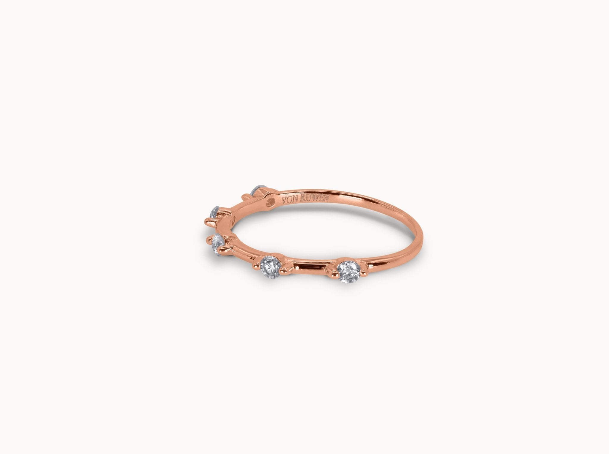 Stellar Grace Ring – Hochwertiger Schmuck: Ring mit Lab Grown Diamant in 14K Gelbgold von VON RUWEN GmbH