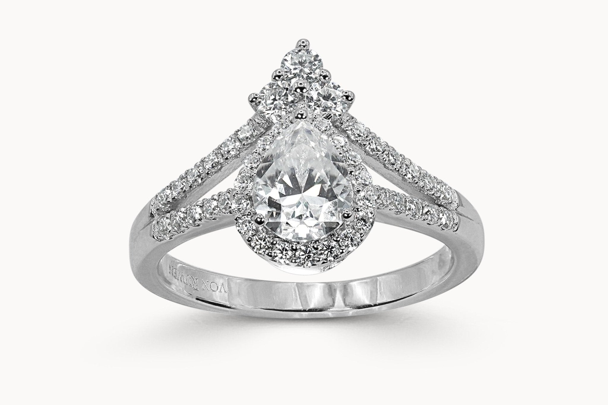 Tear Drop Majesty Ring – Hochwertiger Schmuck: Ring mit Lab Grown Diamant in 18K Gelbgold von VON RUWEN GmbH