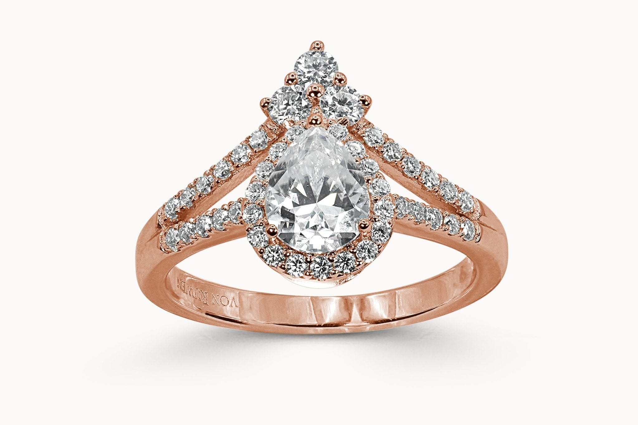 Tear Drop Majesty Ring – Hochwertiger Schmuck: Ring mit Lab Grown Diamant in 18K Gelbgold von VON RUWEN GmbH