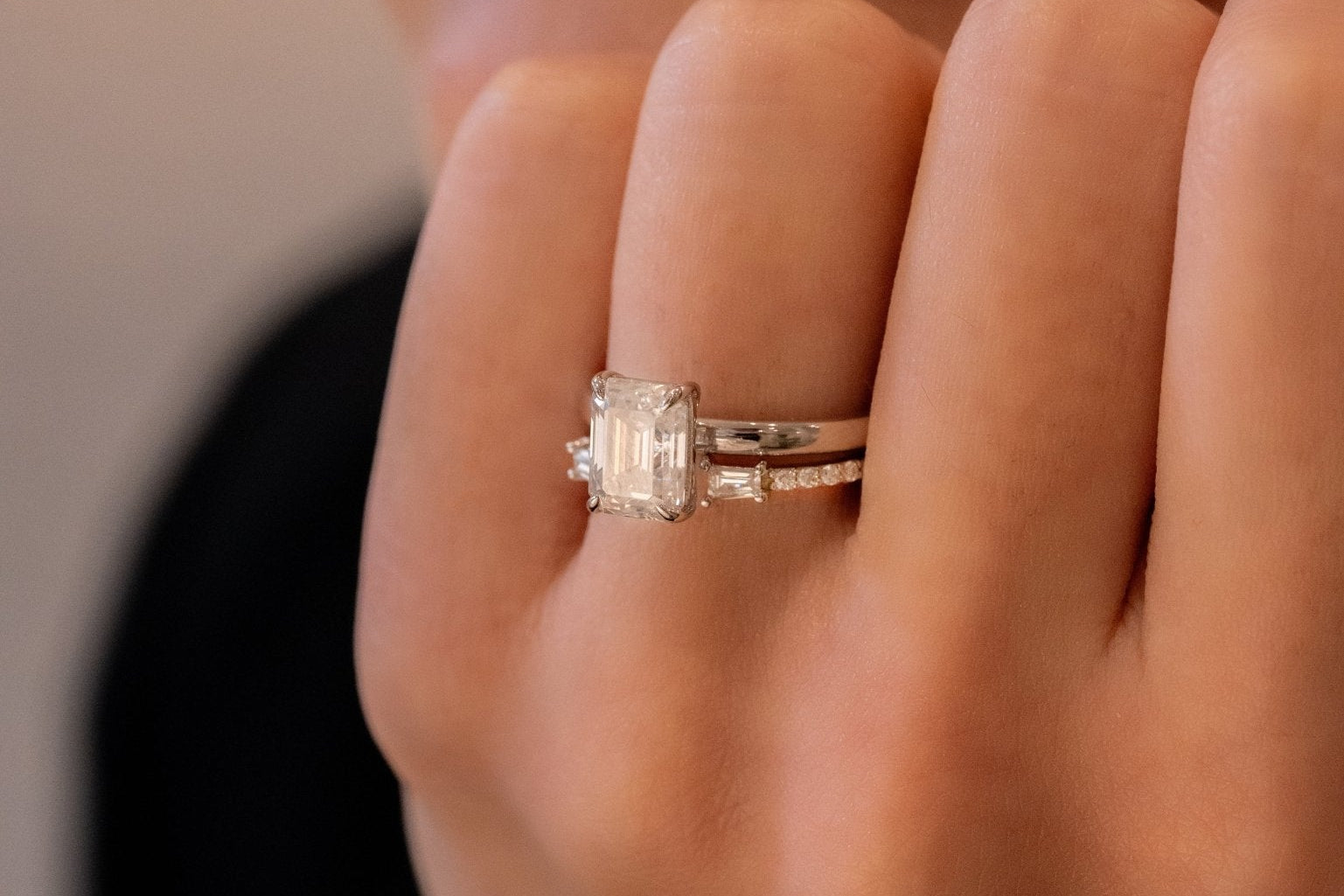 Trapeze Harmony Ring – Hochwertiger Schmuck: Ring mit Lab Grown Diamant in 14K Gelbgold von VON RUWEN GmbH