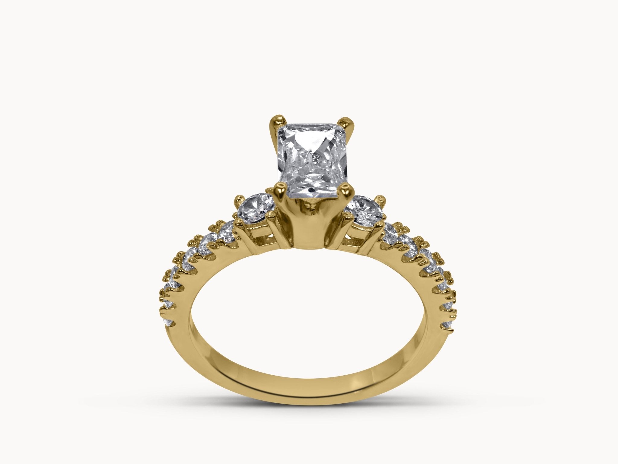Trinity Grace Ring – Hochwertiger Schmuck: Ring mit Lab Grown Diamant in 18K Gelbgold von VON RUWEN GmbH